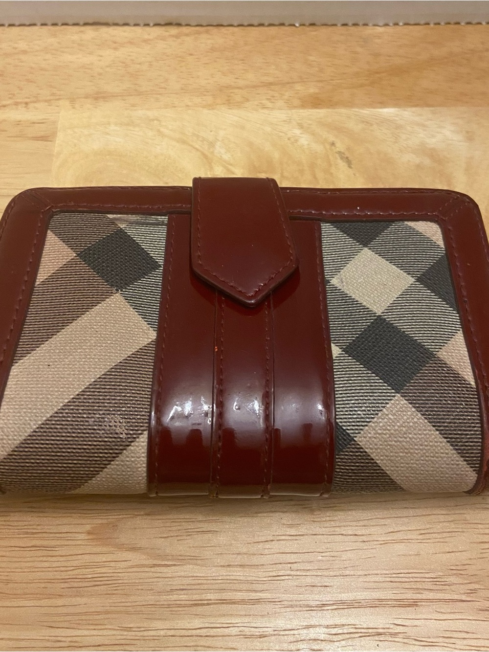 Burberry Classic Nova Check Pattern Compact Wallet Burgundy with Silver Metal. - Picture 2 of 13